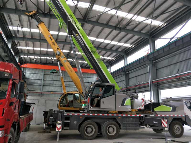 麻城市高空车出租需要注意哪些安全事项？