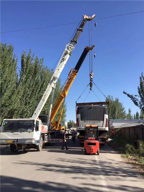 麻城市港口集装箱搬运案例